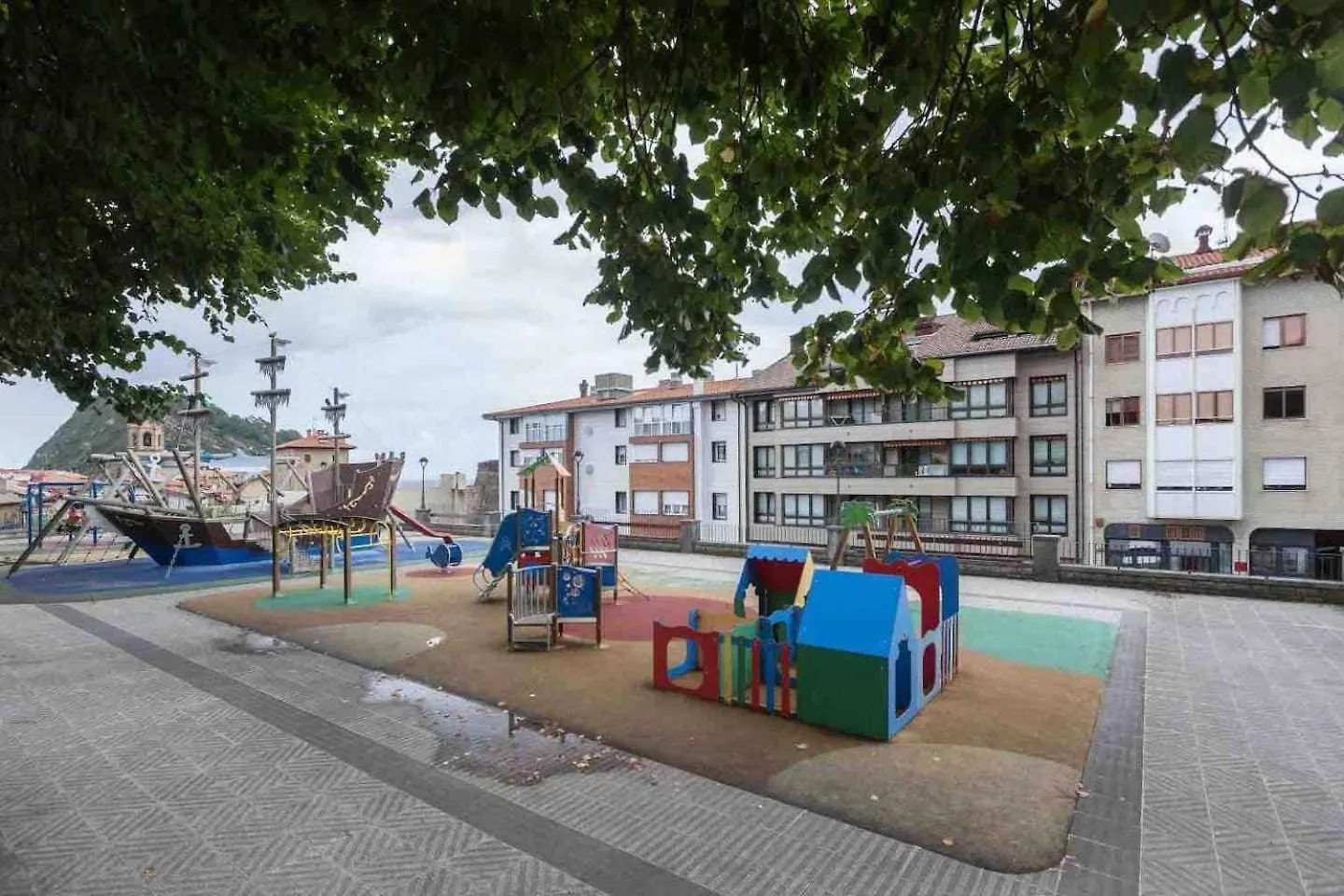 Lur Apartments Getaria 0*,