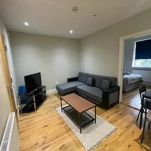 https://lovely-1-bedroom-apartment-with-on-street-parking.brighton-hotels-england.com